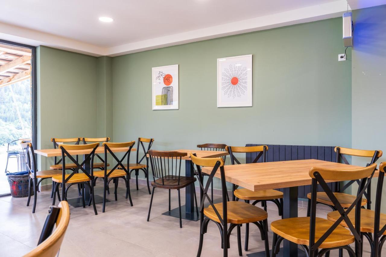 Hotel Latveli Местия Экстерьер фото
