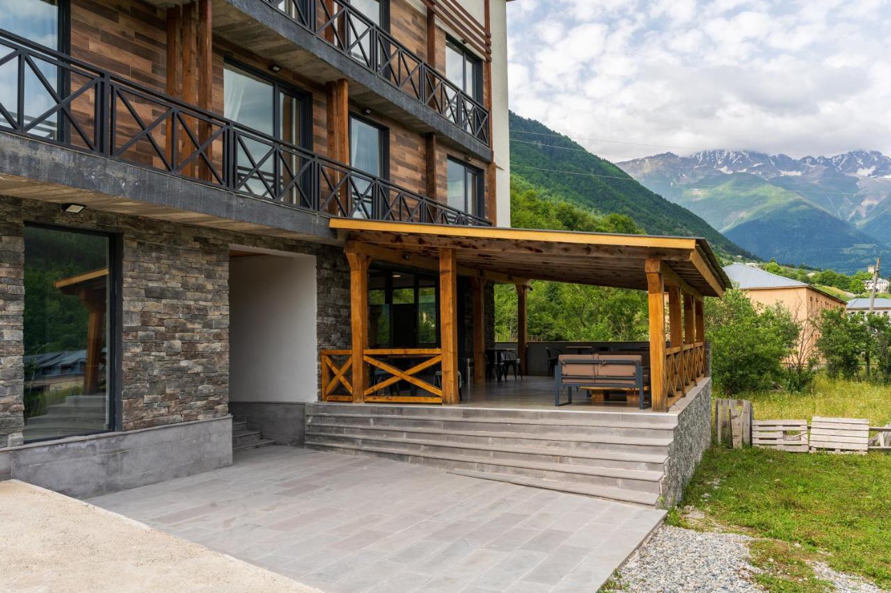 Hotel Latveli Местия Экстерьер фото